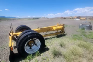 Image of back of lowboy trailer